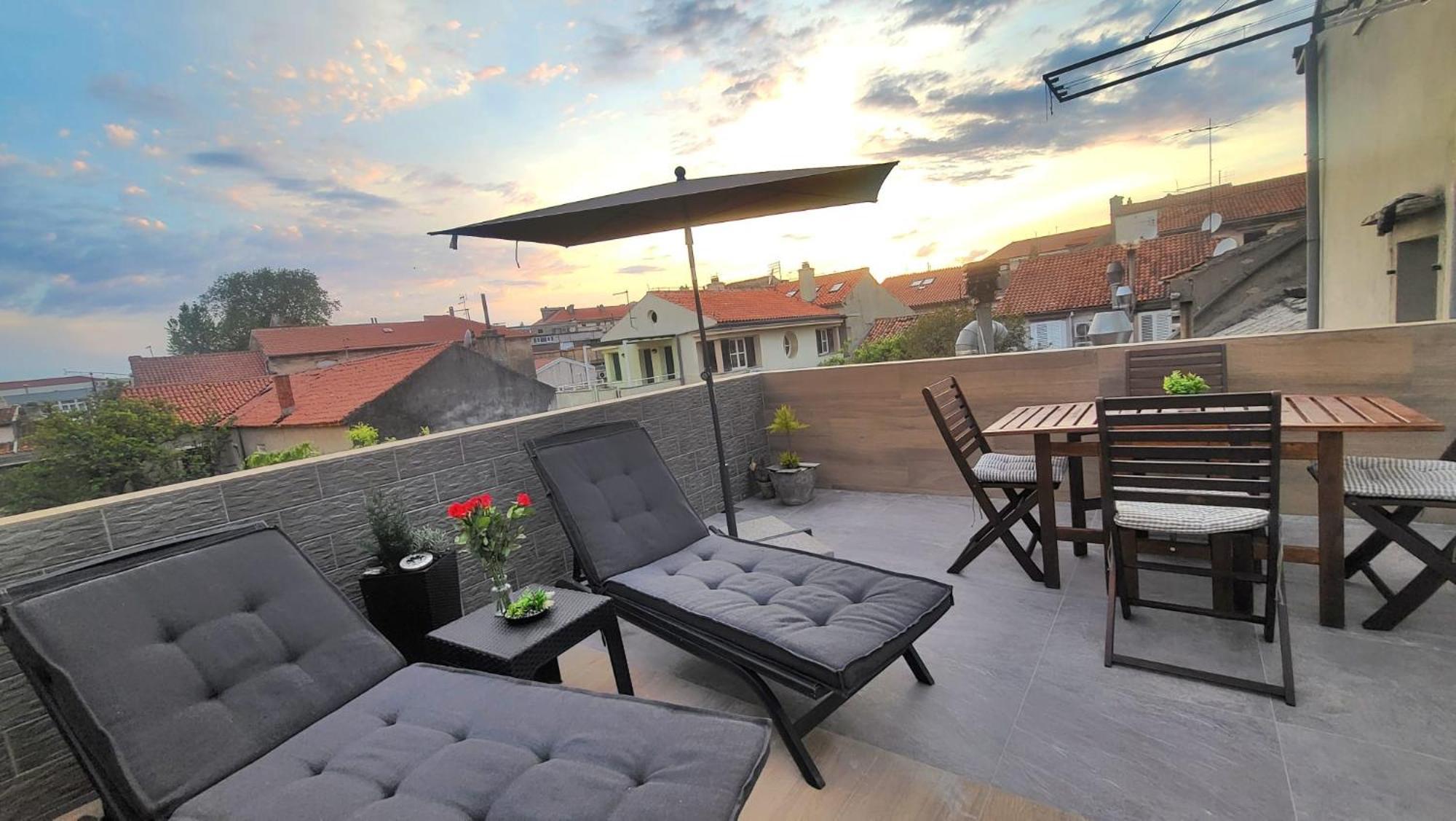 Sanchi-bossa Apartament *